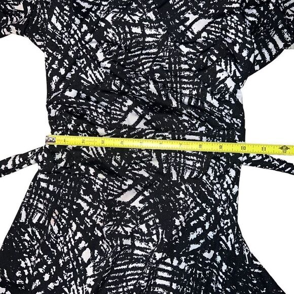 GEORGE Black & White Patterned Faux Wrap Dress Size Large - Picture 5 of 8